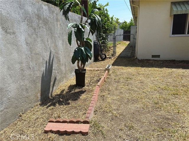 7135 Sultana Avenue, San Gabriel CA: https://media.crmls.org/medias/1cf0b868-63a0-48b0-963b-6d9f25a10474.jpg