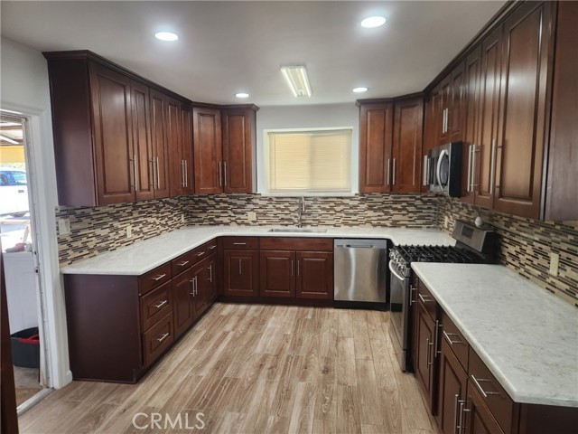 Detail Gallery Image 2 of 2 For 7425 Joshua View Dr, Yucca Valley,  CA 92284 - 4 Beds | 2 Baths