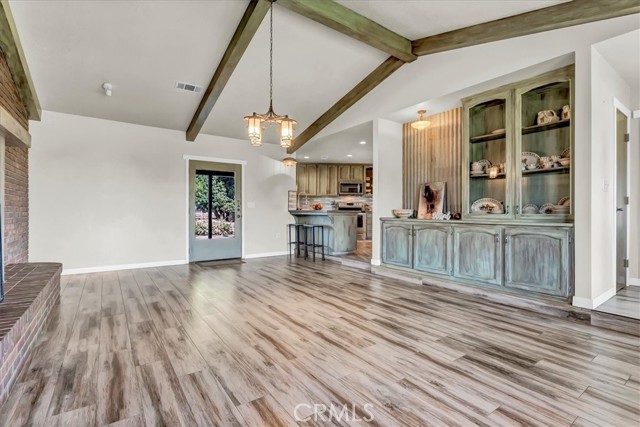 Detail Gallery Image 17 of 55 For 34811 Road 132, Visalia,  CA 93292 - 5 Beds | 3 Baths