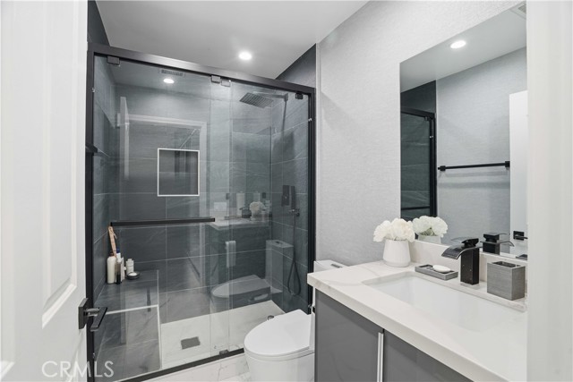 Detail Gallery Image 26 of 56 For 7600 Southby, West Hills,  CA 91304 - 5 Beds | 5 Baths