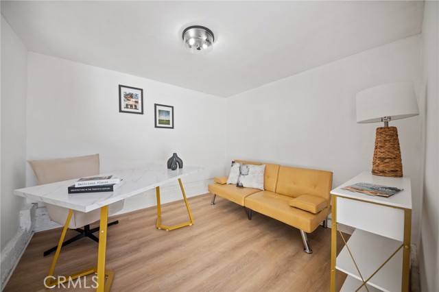 Detail Gallery Image 25 of 30 For 916 N Oxford Ave, Los Angeles,  CA 90029 - 4 Beds | 2/1 Baths