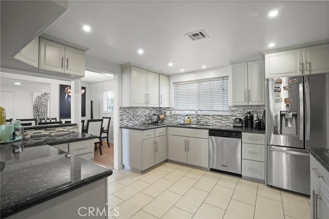 12446 Kenny Drive, Granada Hills CA: https://media.crmls.org/medias/1cf27f89-fa93-454d-ba97-b192ca8bb115.jpg