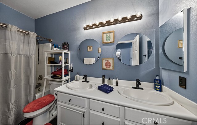 Detail Gallery Image 11 of 17 For 31611 Saddle Ridge, Lake Elsinore,  CA 92532 - 3 Beds | 2 Baths