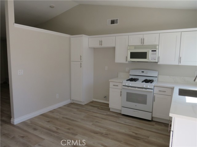 1892 Murrieta Road, Perris CA: https://media.crmls.org/medias/1cf34773-ac3f-4658-9e86-33ead2644899.jpg