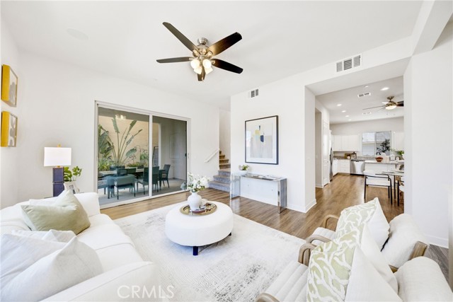 Detail Gallery Image 5 of 49 For 104 Interval, Irvine,  CA 92618 - 3 Beds | 2/1 Baths