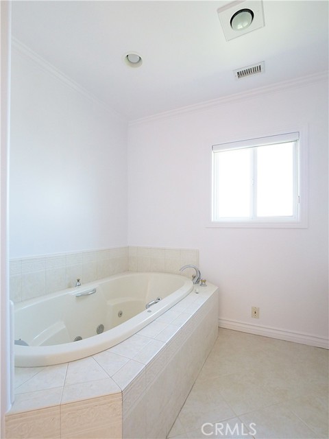 26235 Birchfield Ave, Rancho Palos Verdes CA: https://media.crmls.org/medias/1cf3a1bc-29b8-4869-9661-6dd27fa6ae72.jpg
