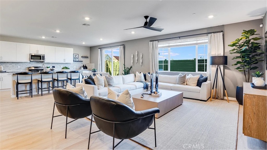 17562 Bassets Street