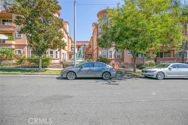 414 East Valencia Avenue, 306 photo 4