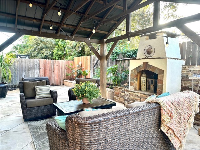 22471 Rippling Brook, Lake Forest CA: https://media.crmls.org/medias/1cf3e46e-9b6e-4b75-9e98-cb3e0ed2417e.jpg