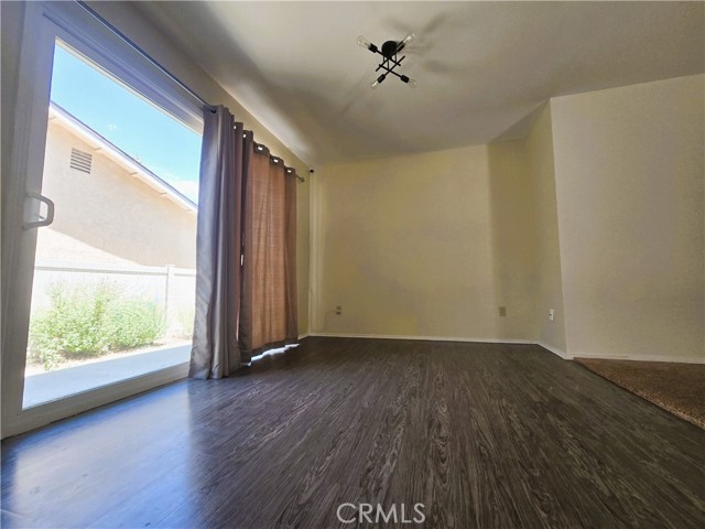 Detail Gallery Image 17 of 37 For 26487 Fairway Cir, Newhall,  CA 91321 - 2 Beds | 2 Baths