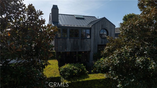604 Begonia Avenue, Corona del Mar CA: https://media.crmls.org/medias/1cf43fc9-5821-482a-97c3-4ff00523bced.jpg