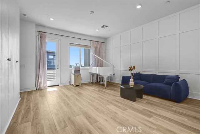 275 Sash, Irvine CA: https://media.crmls.org/medias/1cf45fc4-6416-4281-8b4d-8fd8d0d3be1d.jpg