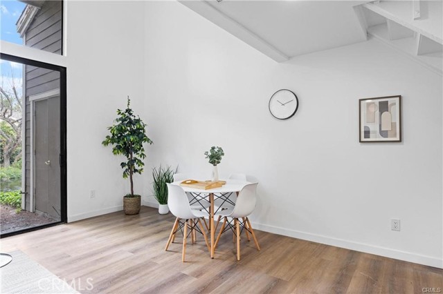 163 Pineview, Irvine CA: https://media.crmls.org/medias/1cf493ad-42c0-4948-81ba-fc03d5849b1d.jpg