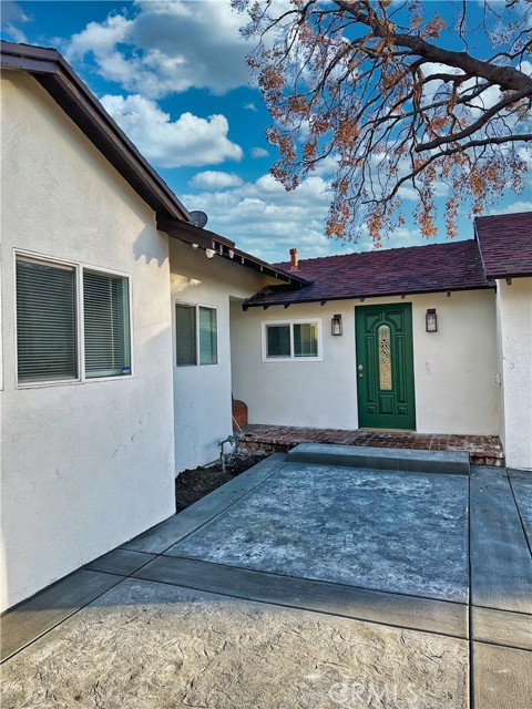 Detail Gallery Image 2 of 40 For 6910 Tobias Ave, Van Nuys,  CA 91405 - 3 Beds | 2 Baths