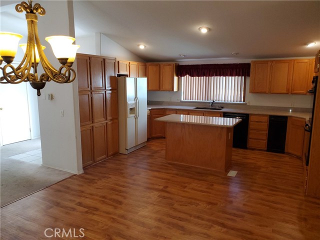 76 Orchardcrest Drive, Oroville CA: https://media.crmls.org/medias/1cf57432-c016-4dbd-8d08-681a95623a50.jpg