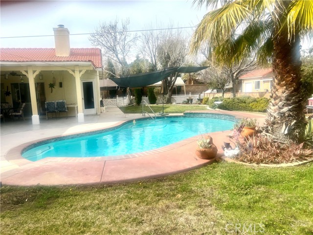 Detail Gallery Image 8 of 8 For 41075 Riverock Ln, Palmdale,  CA 93551 - 4 Beds | 3 Baths