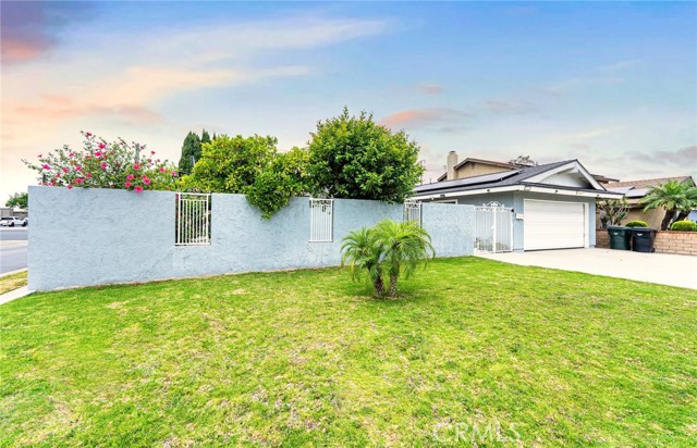 9791 Lee Street, Cypress CA: https://media.crmls.org/medias/1cf58b14-d5be-49e5-b455-7f0b79e3ca1b.jpg