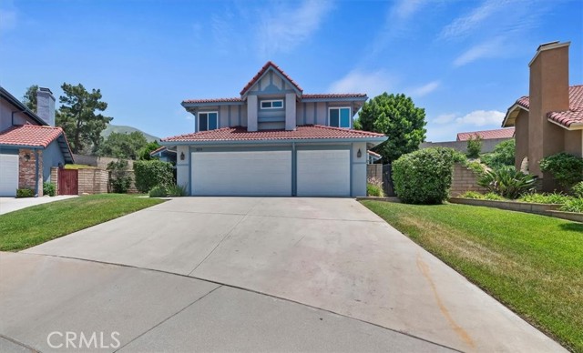 Detail Gallery Image 3 of 45 For 3079 Mojave Ct, Highland,  CA 92346 - 4 Beds | 3 Baths