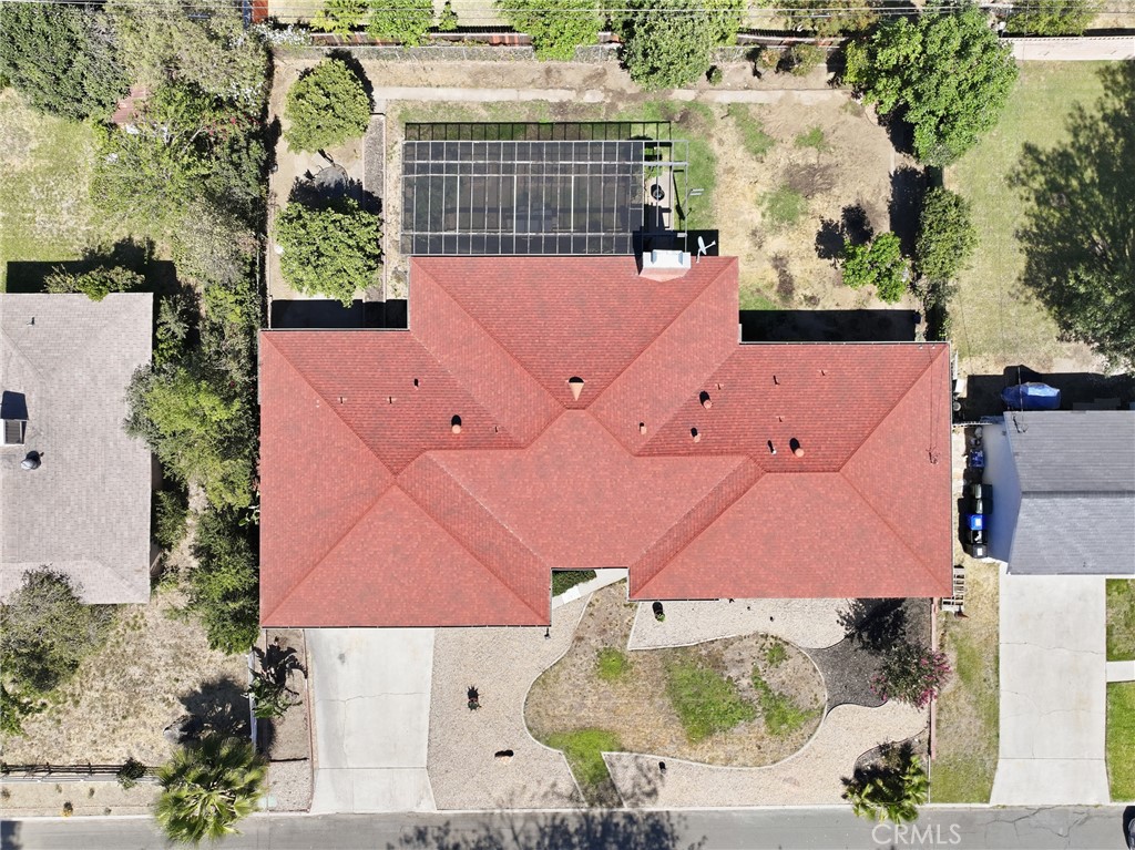 https://media.crmls.org/medias/1cf8393d-b39e-4efe-8f73-e68e9a77046b.jpg?preset=X-Large