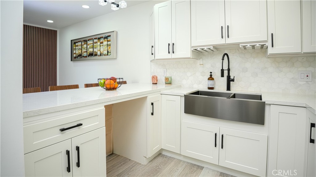 MLS #OC25261102 image #6