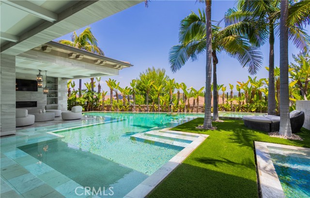 121 Amber Sky, Irvine CA: https://media.crmls.org/medias/1cf8a765-945d-4bf5-be0f-43342076224c.jpg