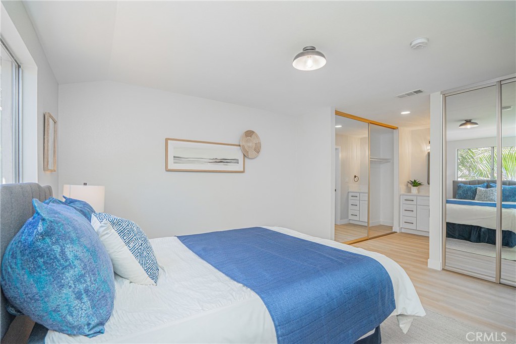 1cf8b1ff 622f 4548 8b4f 331582fe231d