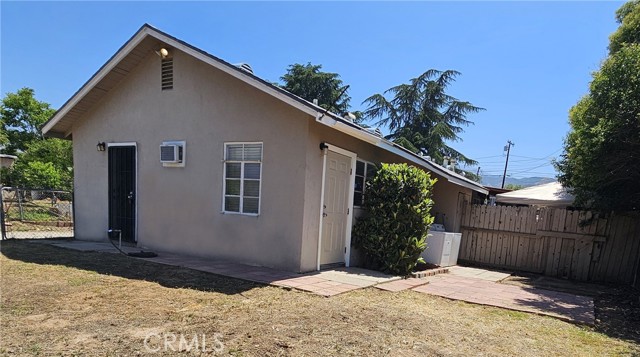 12372 1st St, Yucaipa CA: https://media.crmls.org/medias/1cfa0671-9793-4e81-b070-ce99626ad7cb.jpg