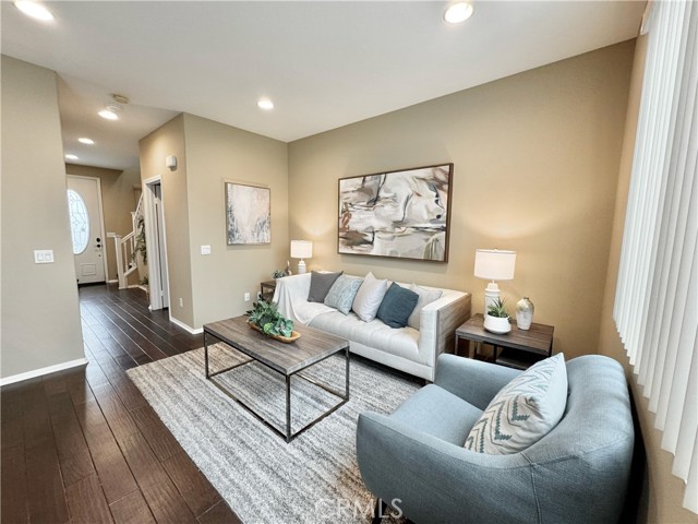 Detail Gallery Image 3 of 15 For 13470 Freedom Way, Westminster,  CA 92683 - 3 Beds | 2/1 Baths