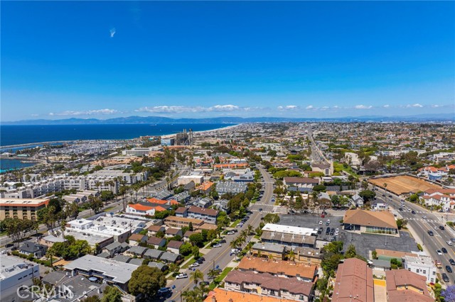 125 Broadway, Redondo Beach, California 90277, 3 Bedrooms Bedrooms, ,2 BathroomsBathrooms,Residential,For Sale,Broadway,SB26087245