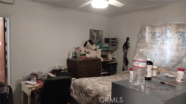 982 E Barnard Street, Blythe CA: https://media.crmls.org/medias/1cfab8ab-c18e-40c1-ae25-ce9fc7307c61.jpg