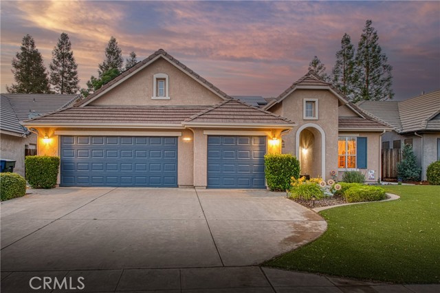 2737 Sussex Avenue, Clovis CA: https://media.crmls.org/medias/1cfc4e7d-a03e-4c44-910a-8520f415e877.jpg