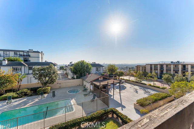 Detail Gallery Image 1 of 34 For 1460 E Willow St #302,  Signal Hill,  CA 90755 - 2 Beds | 2 Baths