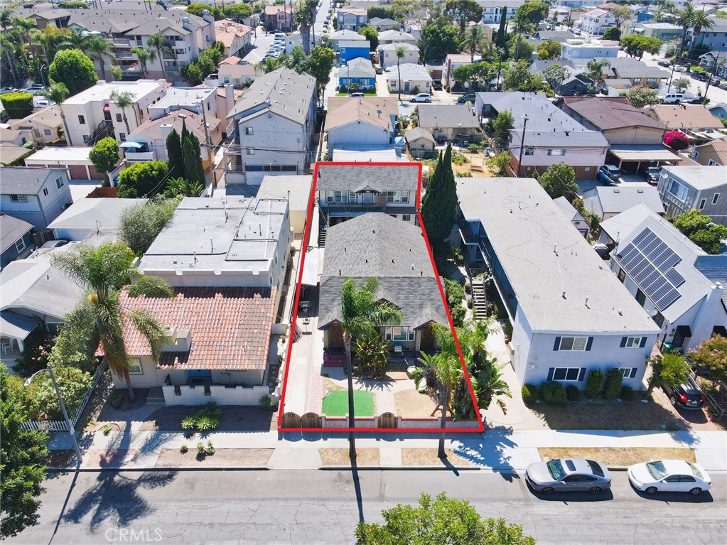 Quadruplex at -1059 Roswell