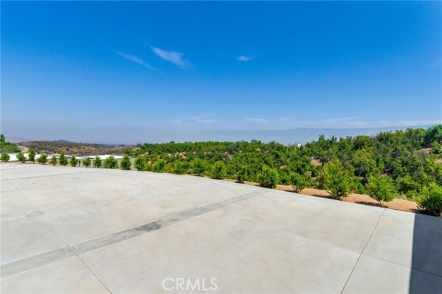1912 Edgefair Lane, Redlands CA: https://media.crmls.org/medias/1cfcac9c-f05d-4f4c-be0f-46e6f8589b53.jpg