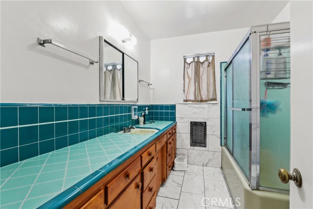 Detail Gallery Image 14 of 21 For 7902 California Ave, Huntington Park,  CA 90255 - – Beds | – Baths