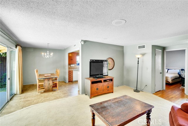 6650 Sale Avenue, West Hills CA: https://media.crmls.org/medias/1cfd7f72-8dc3-4c52-b8e4-f1afaa1e03ca.jpg