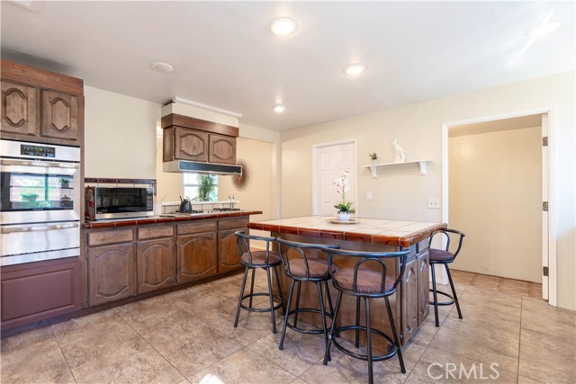 Detail Gallery Image 14 of 50 For 3318 W Borchard, Santa Ana,  CA 92704 - 4 Beds | 2 Baths