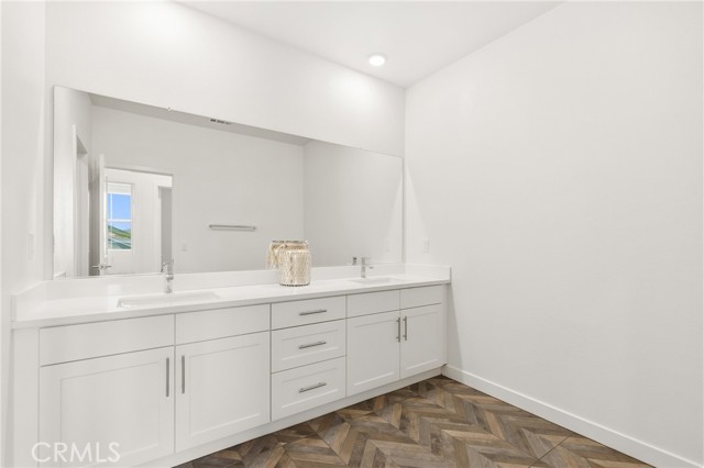 Image 43 of 72 For 2805 Santa Fiora