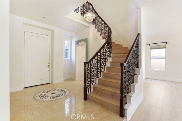 Detail Gallery Image 3 of 38 For 10 Santa Nella, Rancho Santa Margarita,  CA 92688 - 5 Beds | 4 Baths