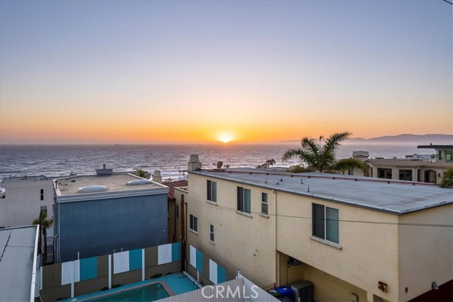 316 28th Street, Manhattan Beach, California 90266, 4 Bedrooms Bedrooms, ,4 BathroomsBathrooms,Residential,For Sale,28th Street,SB25044664