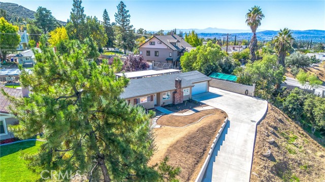 11336 Acropolis Drive, Yucaipa CA: https://media.crmls.org/medias/1cfe8773-5985-4704-98fa-b345443859e2.jpg