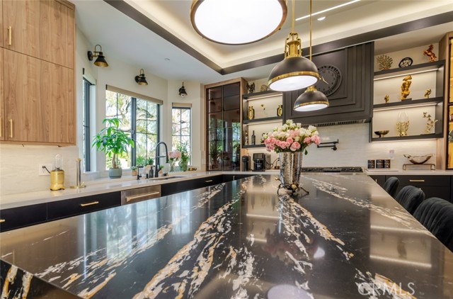 Detail Gallery Image 42 of 70 For 7714 Lasaine Ave, Northridge,  CA 91325 - 3 Beds | 4 Baths