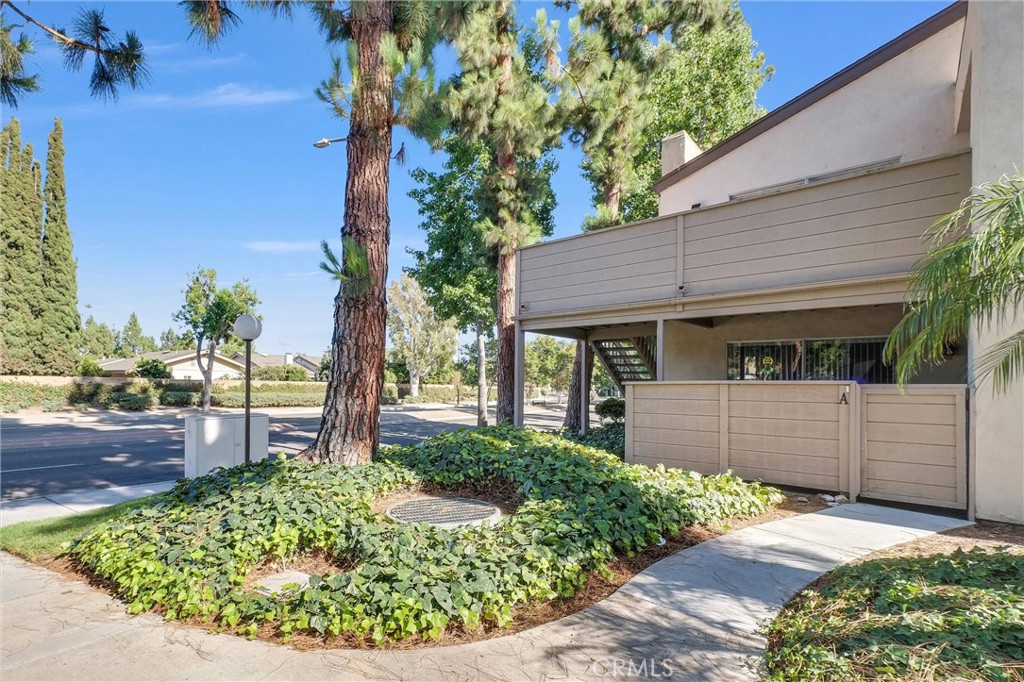 MLS #OC25162222 img 14