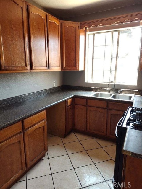 2236 Lime Avenue, Long Beach CA: https://media.crmls.org/medias/1cfeefed-51d8-4828-8909-b5487d9a0c0c.jpg