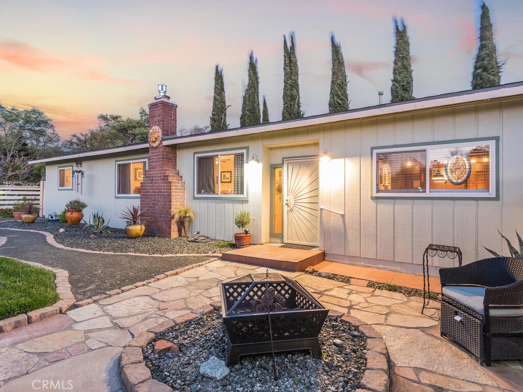 9307 Santa Lucia Road, Atascadero, CA 93422