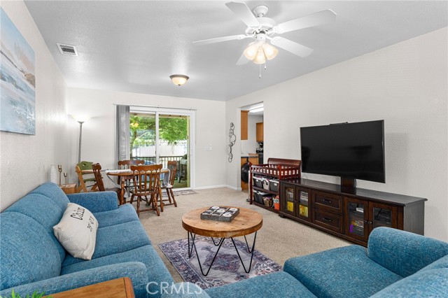 Detail Gallery Image 2 of 42 For 2099 Hartford Dr #7,  Chico,  CA 95928 - 3 Beds | 2 Baths