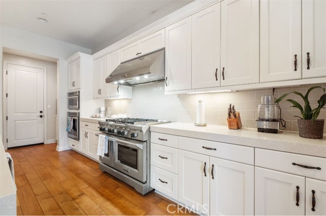 10 Shadybend, Irvine CA: https://media.crmls.org/medias/1d00add0-aada-4496-bb80-bfb6389d798a.jpg
