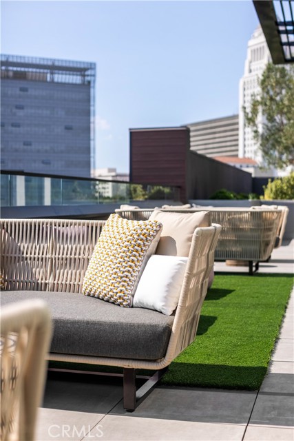 118 Astronaut Ellison S Onizuka Street, Los Angeles CA: https://media.crmls.org/medias/1d00d079-819e-45f4-b074-8c596f581d54.jpg