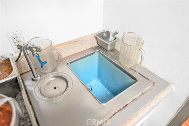 1020 E K E Avenue, Lancaster CA: https://media.crmls.org/medias/1d0106d0-8eda-404e-bd2d-ac80a94b43e4.jpg