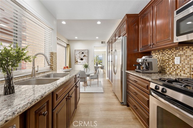 Detail Gallery Image 9 of 27 For 316 S Vista Del Canon, Anaheim Hills,  CA 92807 - 2 Beds | 2/1 Baths